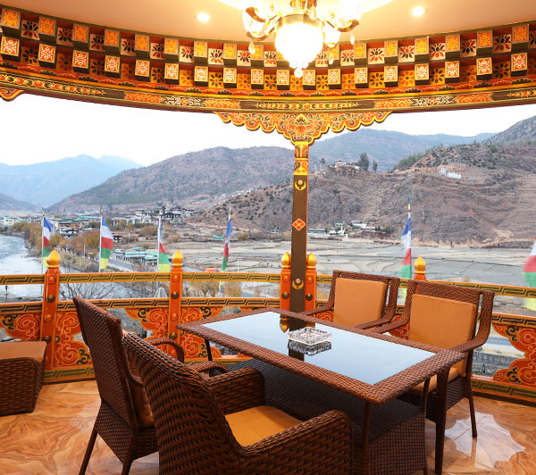 Hotel Paro Grand